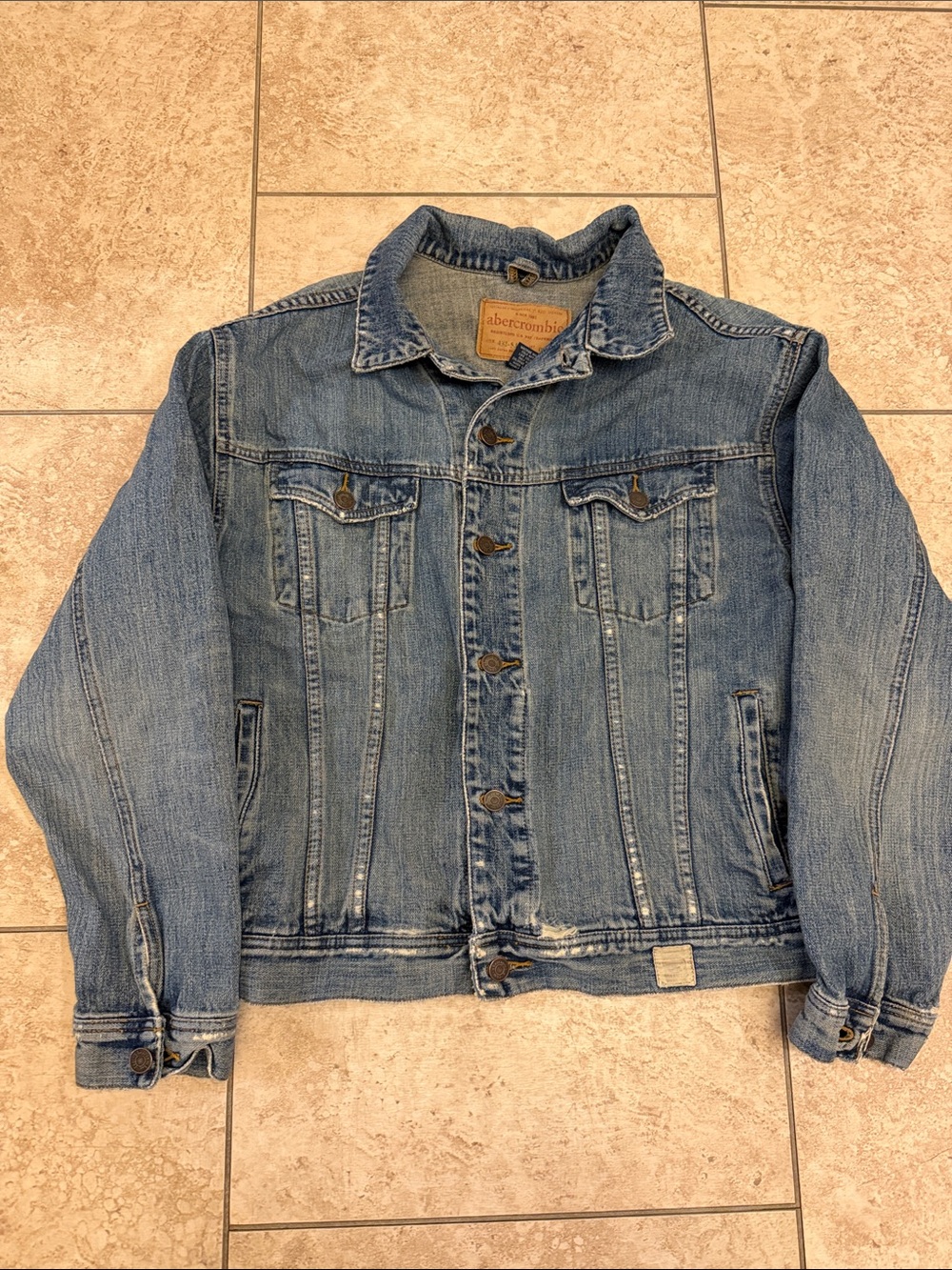 Men’s vintage Abercrombie denim trucker jacket size XL